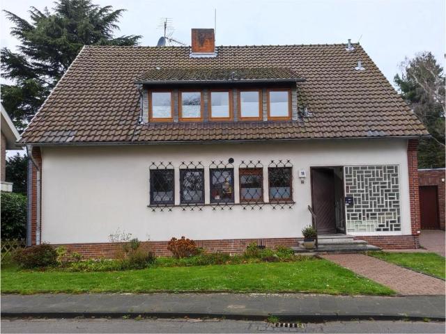 Lichtdurchflutetes Zweifamilienhaus in top Lage Mülheim Saarn