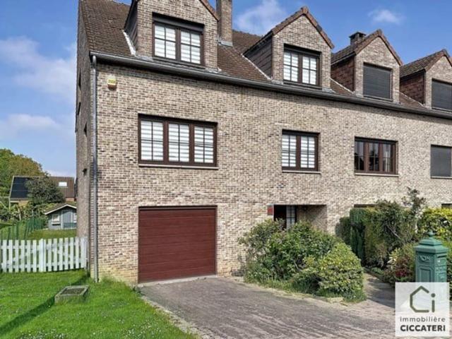 Lichte woning met garage 42 m² en tuin in Seraing