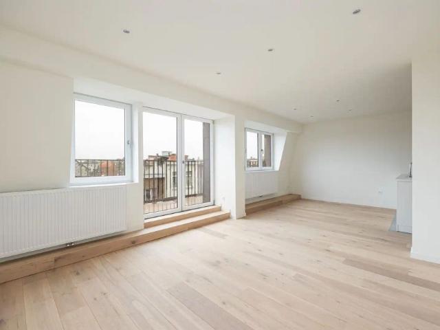 Lichtrijk 1 slaapkamerappartement met terras