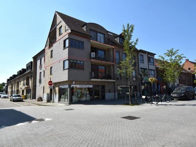 Lichtrijk 2 sl. app. met balkon, staanplaats & ruime berging