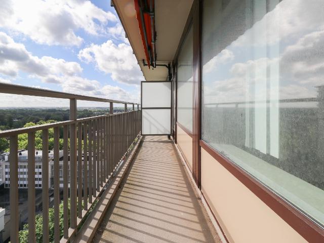 lichtrijk 2 slaapkamerappartement met panoramisch uitzicht