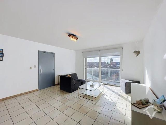 Lichtrijk 2 slaapkamerappartement met ruim terras te Aartrijke
