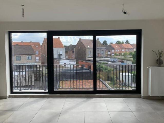 Lichtrijk 2 slaapkamerappartement met zuidgericht balkon