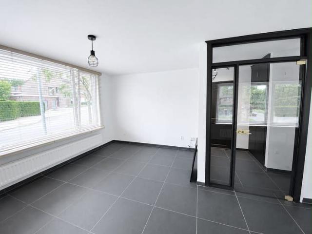 Lichtrijk 2 slaapkamerappartement te huur in Temse