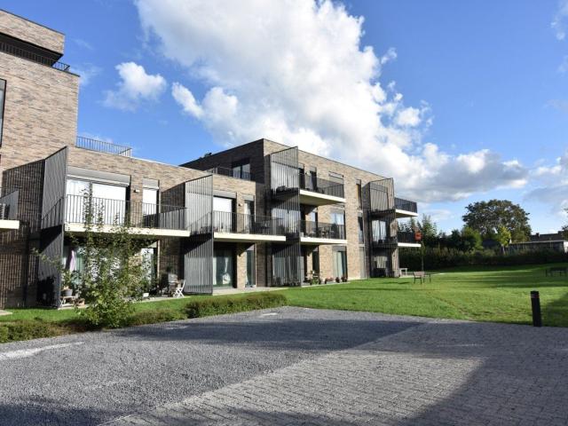 Lichtrijk 2 slpk appartement met ruim terras