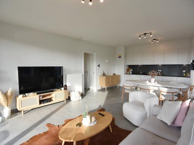 Lichtrijk 2 slpk appartement met ruim terras