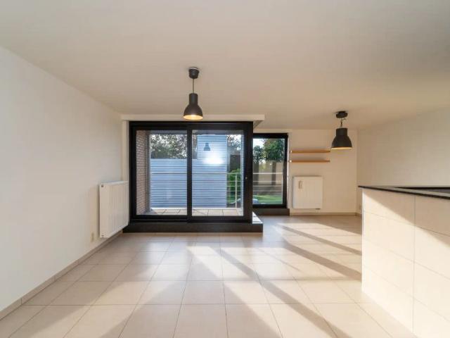 Lichtrijk 2 slpk appartement Sleidinge dorp