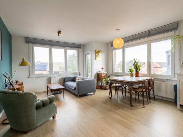 Lichtrijk appartement met autostaanplaats