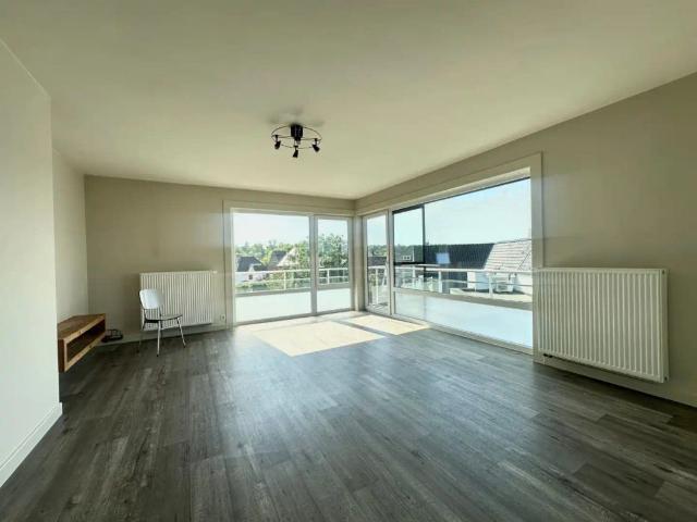 Lichtrijk appartement met drie slaapkamers