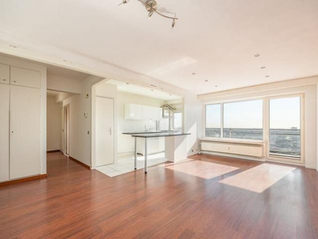 Lichtrijk appartement met panoramisch uitzicht