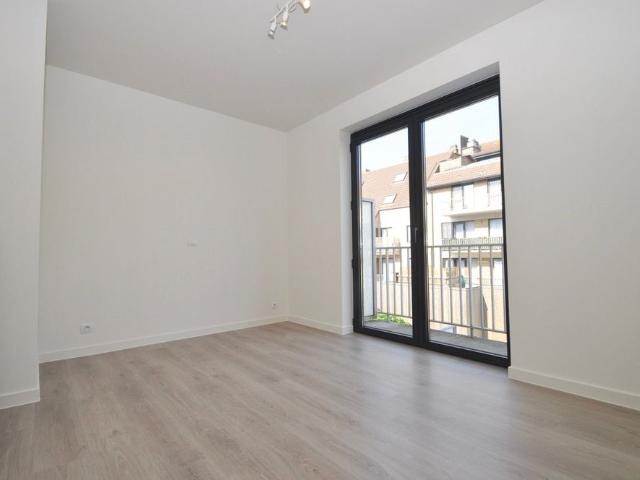 Lichtrijk appartement met twee slaapkamers, centraal gelegen