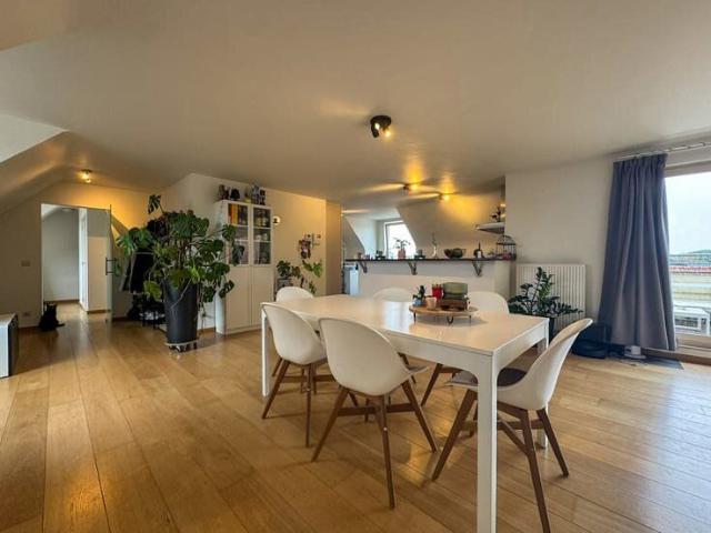 Lichtrijk appartement met terras in Liezele