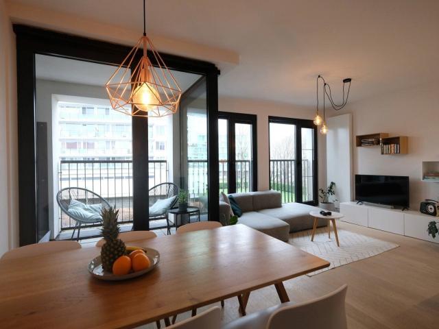 Lichtrijk appartement met zicht op de Schelde