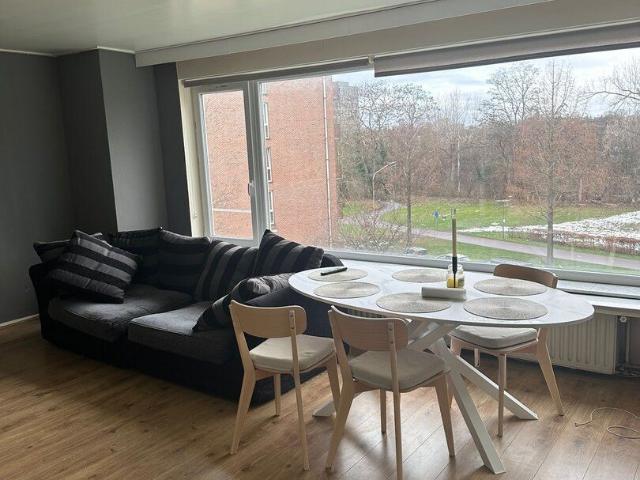 Lichtrijk appartement met 1 slaapkamer