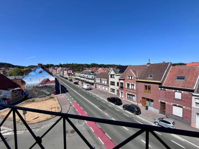 Lichtrijk appartement met 1 slpk en verzicht