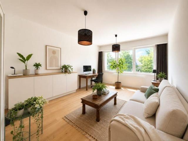 Lichtrijk appartement met 2 slaapkamers en terras in Ooster