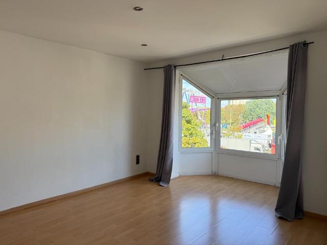 Lichtrijk appartement met 2 slaapkamers in hartje Hasselt – tijdelijke verhuur