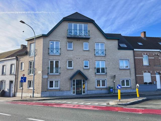 Lichtrijk appartement met 2 slpks