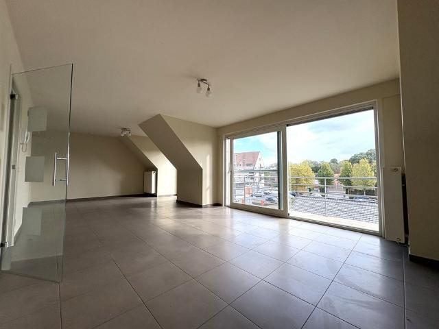 Lichtrijk appartement met 2 slpks. in het centrum van Torhout
