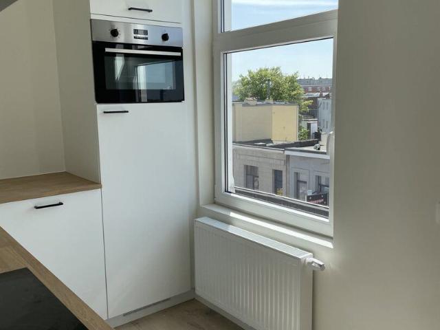 Lichtrijk, gerenoveerd appartement aan Te Boelaerpark