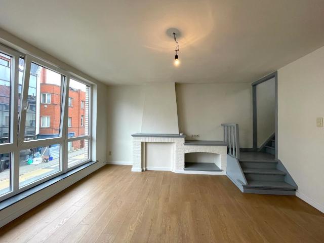 Lichtrijk duplex appartement op centrale ligging in Gent