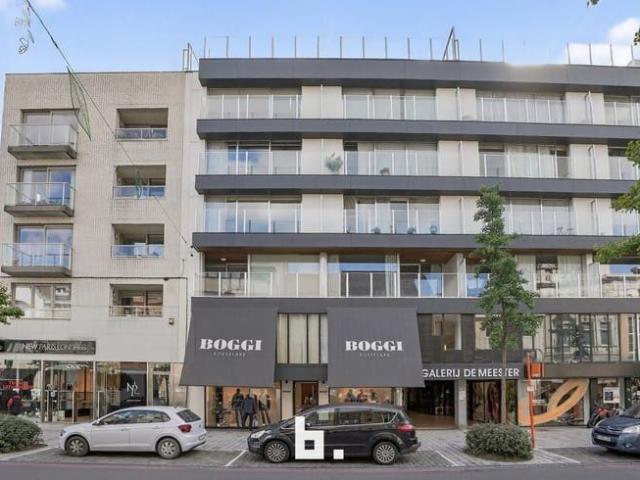 Lichtrijk en centraal wonen in hartje Roeselare