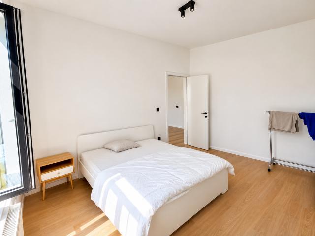 Lichtrijk hoekappartement in bruisend Oud Berchem