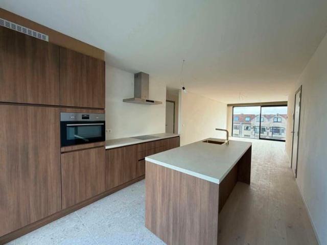 Lichtrijk nieuwbouwappartement met garagebox in Wenduine