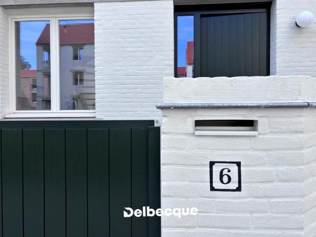 Lichtrijke nieuwbouwwoning met 3 slaapkamers, tuin en ondergrondse staanplaats