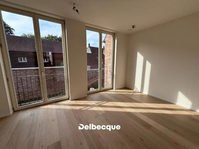 Lichtrijke nieuwbouwwoning met 3 slaapkamers, tuin en ondergrondse staanplaats