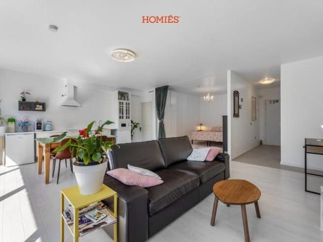 Lichtrijke, bemeubelde studio centrum Leuven