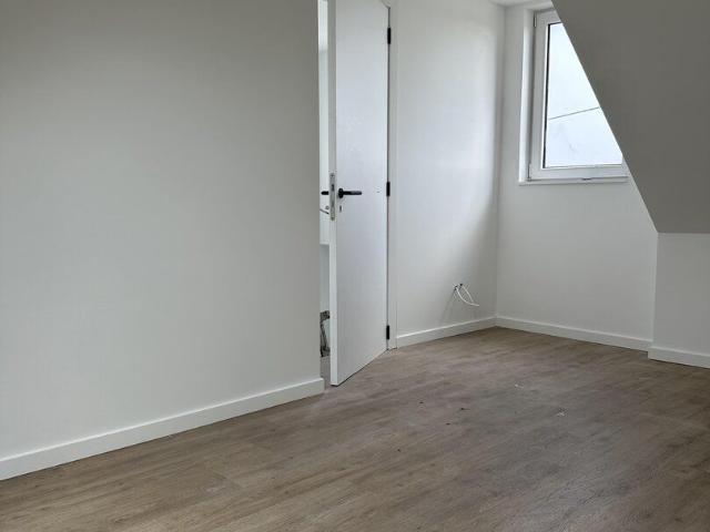 Lichtrijke, landelijk gelegen 3 slaapkamer woning