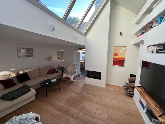 Lichtrijke woning, 3 à 4 slpk, tuin en parking