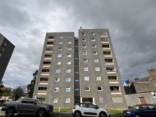 Lickley Court, Perth PH1, 2 bed flat to rent, £825 pcm | PrimeLocation