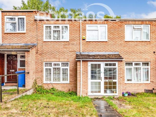 Liddell Way, Ascot, SL5 3 bed terraced house to rent £1,900 pcm £438 pw