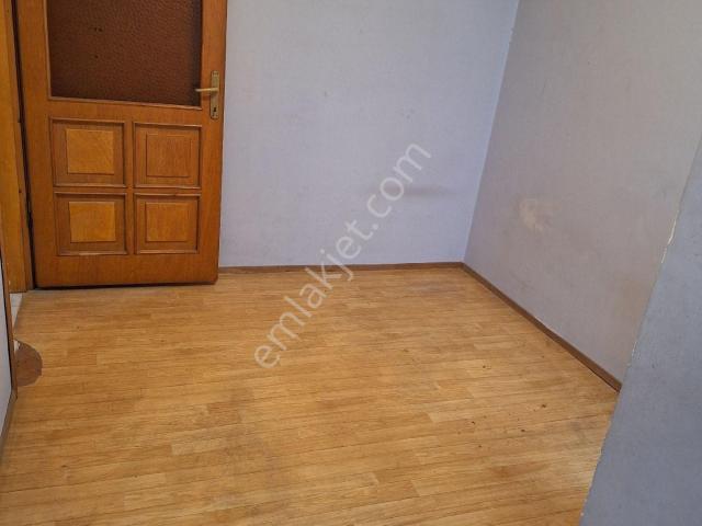 Lider Emlakdan B.evler.ş.evler.mah.satılık Kredili 80m2.2+1 Daire