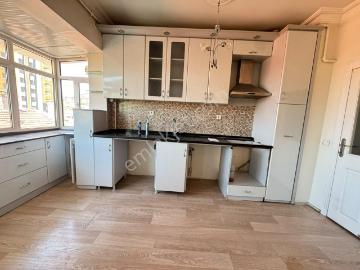 lider Emlaktan Aydınlıkevlerde Cadde Üzeri Ön Cephe Kiralık