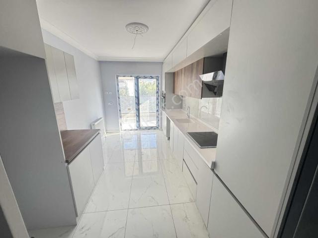 Lider Emlaktan Site İçerisinde 4+1 Güney Cephe 3.katta Full+full
