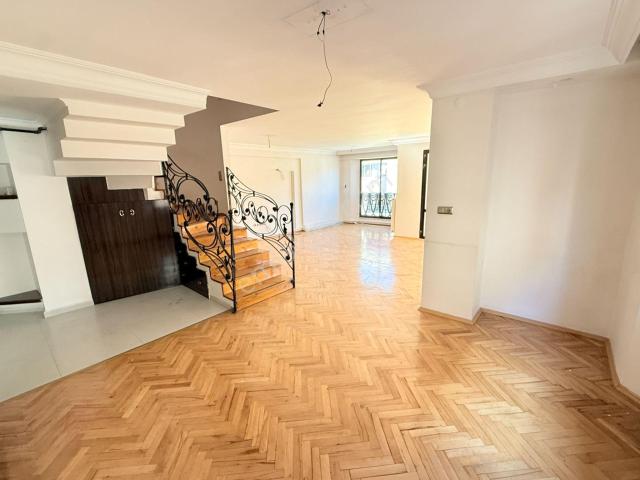 Lider'den Tam Merkezde Harika Lokasyonda Kiralık Daire & Ofis