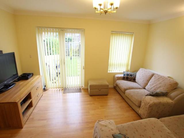Lidstone Close, Woking, Surrey, GU21