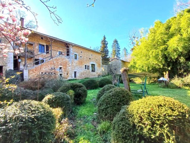 Lieu Unique, Ancien Moulin Restauré, Piscine Couverte, Dépen. 245m² Chasseneuil sur Bonnieure