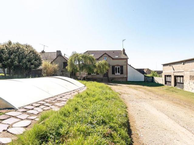 LIEUX UNIQUES ® x PROPRIÉTÉS PRIVÉES PROPOSE JOLIE MAISON EN PIERRE 127 M² TERRAIN 3102 M² MORÉE 41