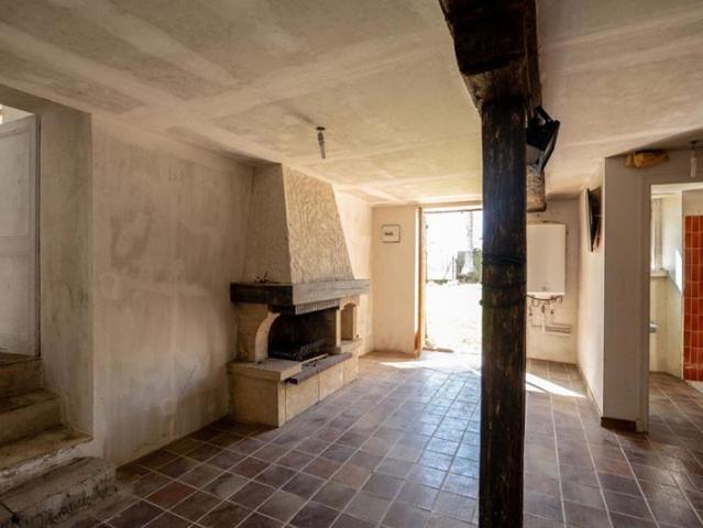 LIEUX UNIQUES ® x PROPRIÉTÉS PRIVÉES PROPOSE MAISON EN PIERRE À RÉHABILITER 101 M² TERRAIN 1233 M² MORÉE 41