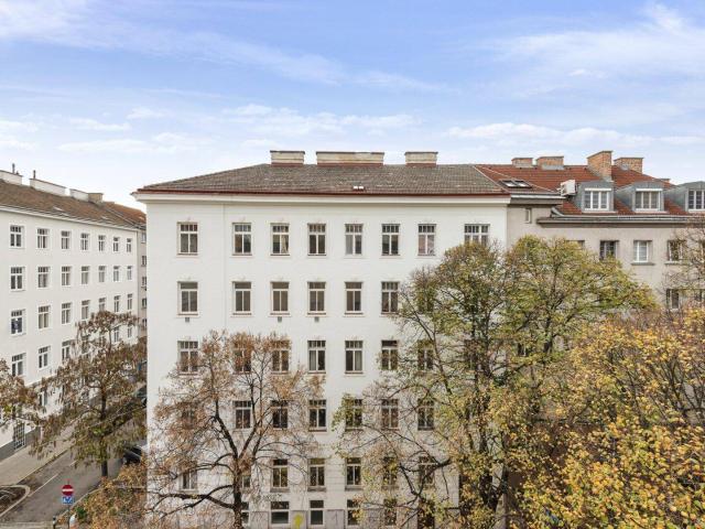 Liebe 2 Zimmerwohnung mit separater Küche