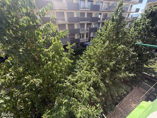 LIEBENAU! 4 Zimmer Familienwohnung mit Balkon und Kamin nähe der Eishalle!