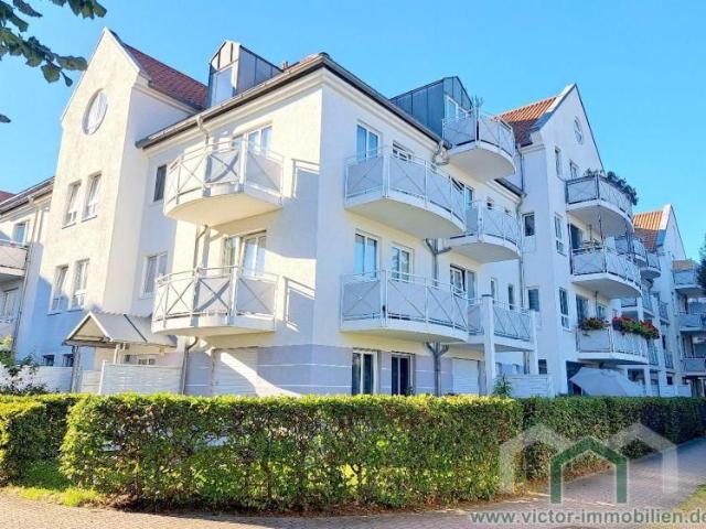 Liebertwolkwitz: Helle Dachgeschoss Maisonette mit Laminat und 2 Balkonen