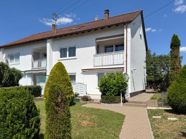 Liebevoll gepflegte Doppelhaushälfte mit Garage in ruhiger Lage in Öpfingen SOFORT FREI!