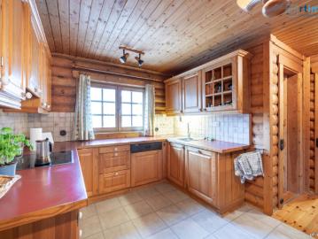 Liebevoll gepflegtes traumhaus am see mit kamin  seeterrasse, sommerhäuschen am wasserund garage