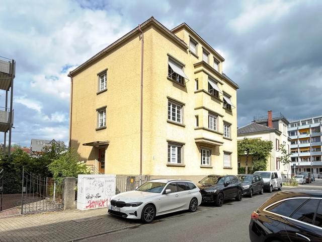 Liebevoll sanierte 5 Zimmer Altbauwohnung in KN Paradies