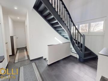 Liebevoll saniertes Einfamilienhaus mit 1.688 m² Grundstück & großer Halle – ein echtes Unikat!